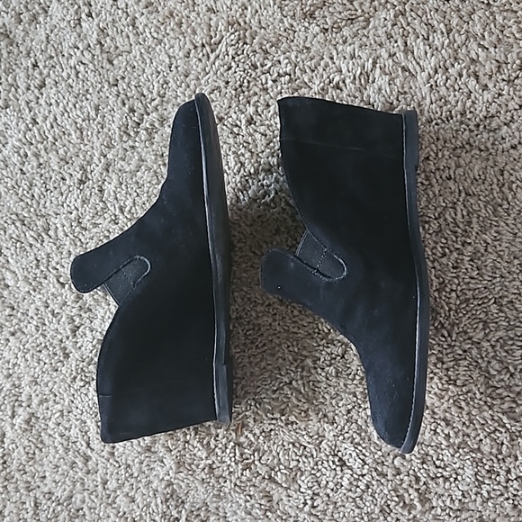 Johnston & Murphy, black suede wedge mules, size 8 - Picture 6 of 6